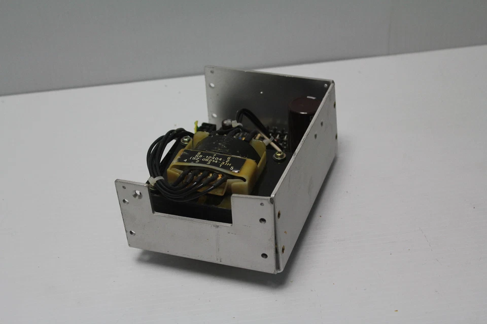 Sola SLS-24-036T Regulated Power Supply  24VDC 3.6A  Used - Image 3 of 4