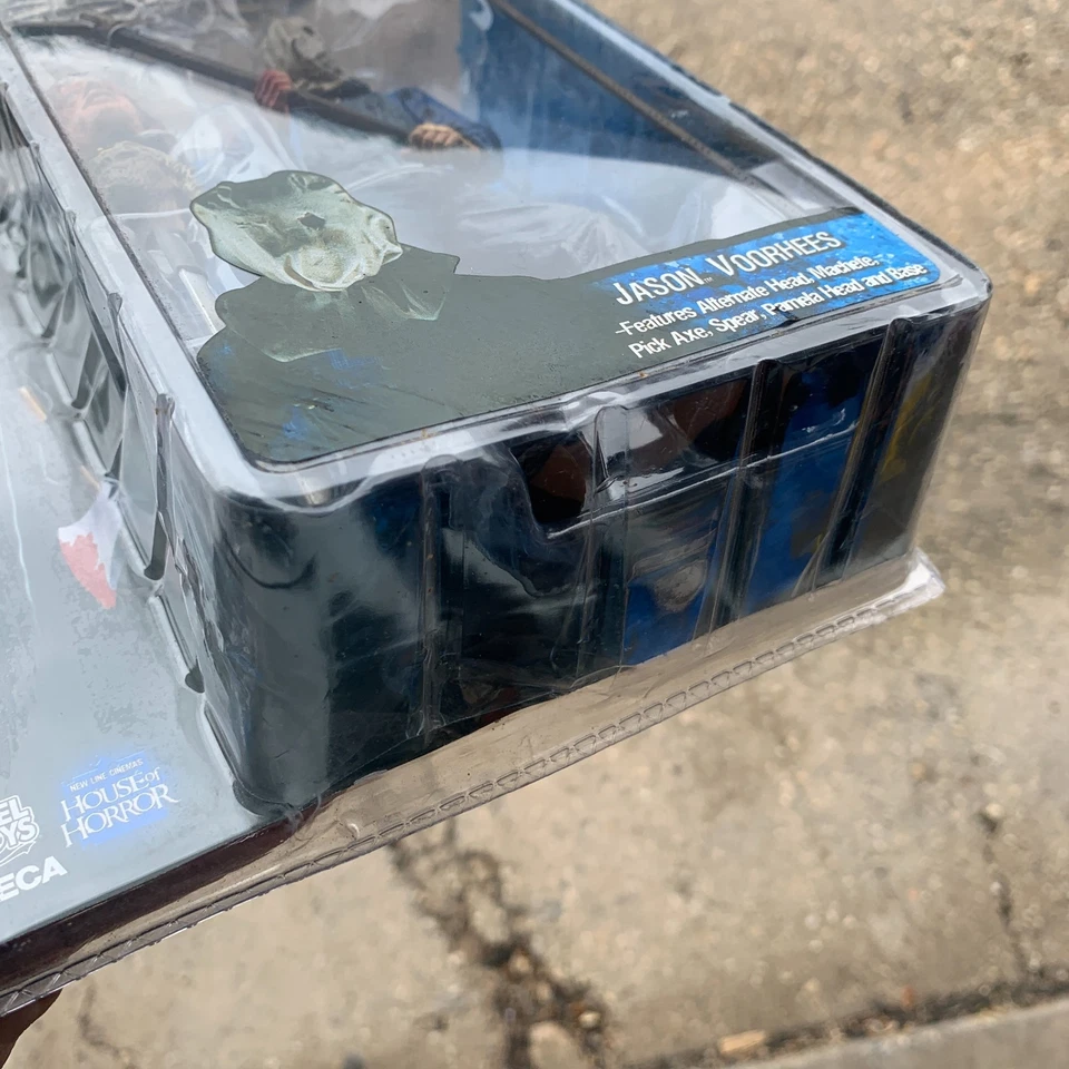 Figura de acción Friday the 13th Part 2 JASON VOORHEES clásicos de culto NECA Foto 3 de 4