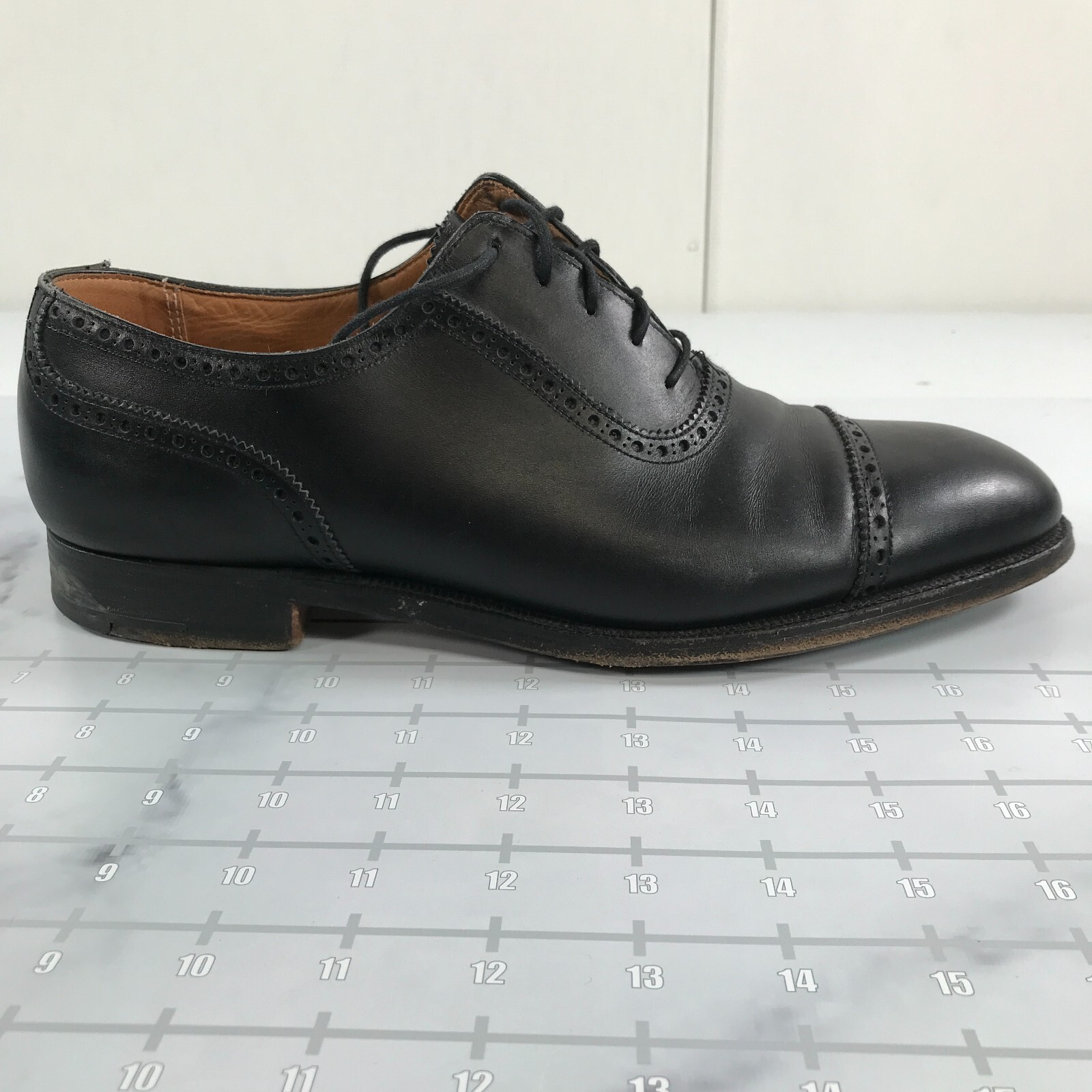 Crockett and Jones Dress Shoes Mens 8 1/2 D Shiny Black Brogue Cap Toe