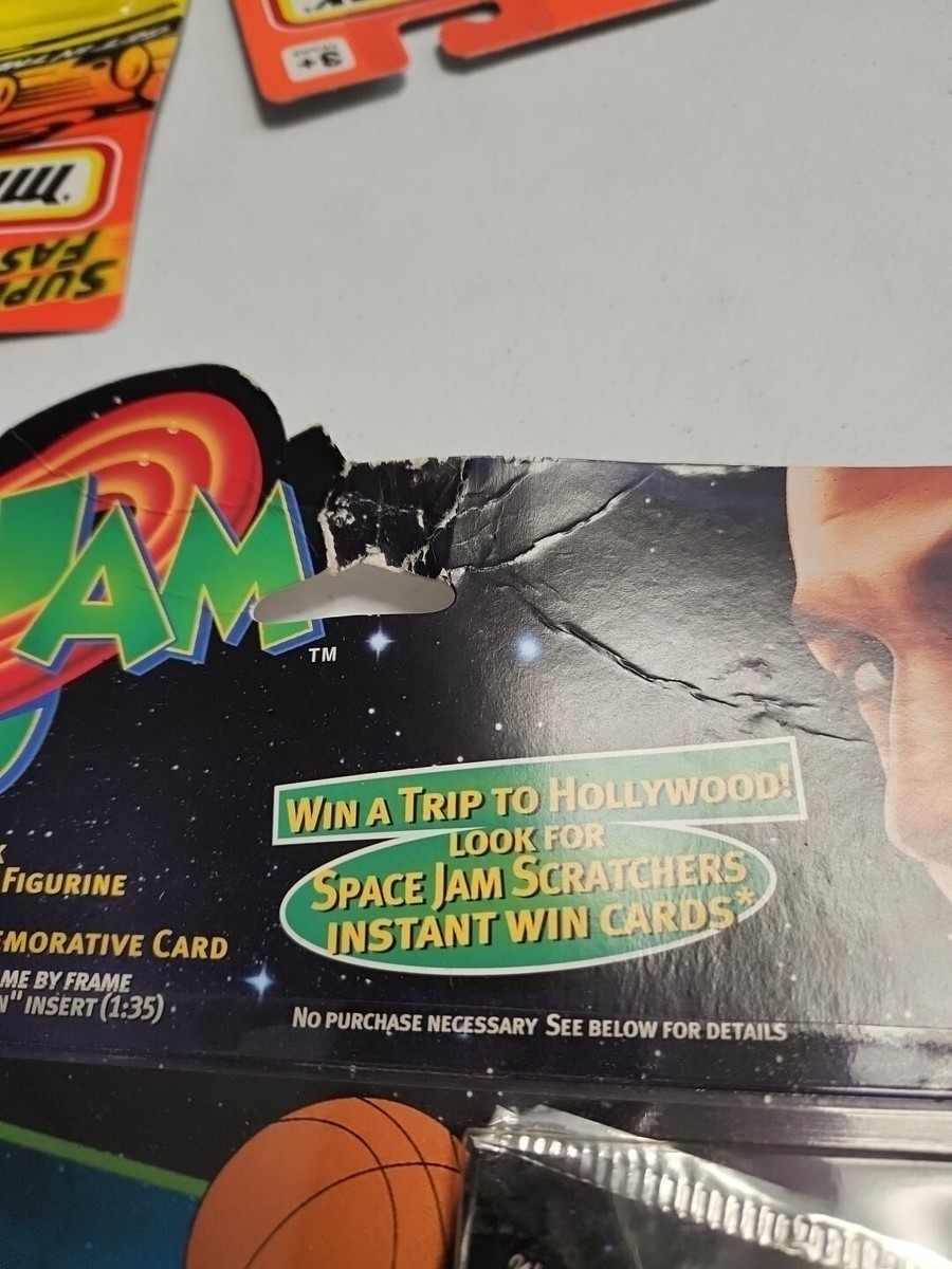 1996 Space Jam Upper Deck Booster Pack + Bugs Bunny Figure New