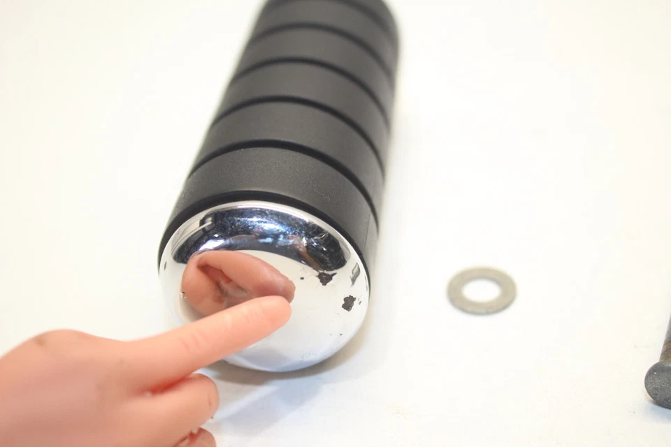 Honda DN-01 DN01 NSA700 2008-2010 estriba trasera derecha o izquierda OEM Foto 3 de 4