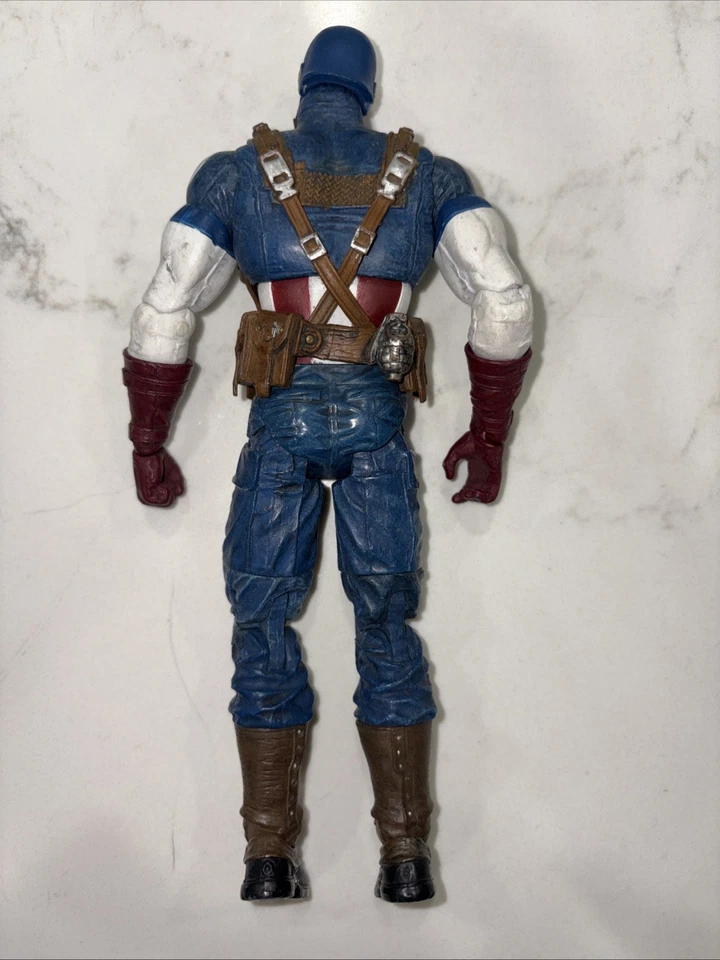 7-дюймовая фигурка Marvel Diamond Select Avenging Captain America - Изображение 2 из 2