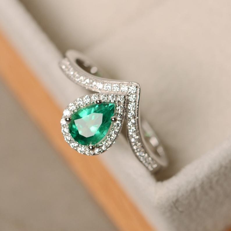 1.50 Ct Pear Cut Natural Emerald Diamond Engagement Ring 14K Solid White Gold