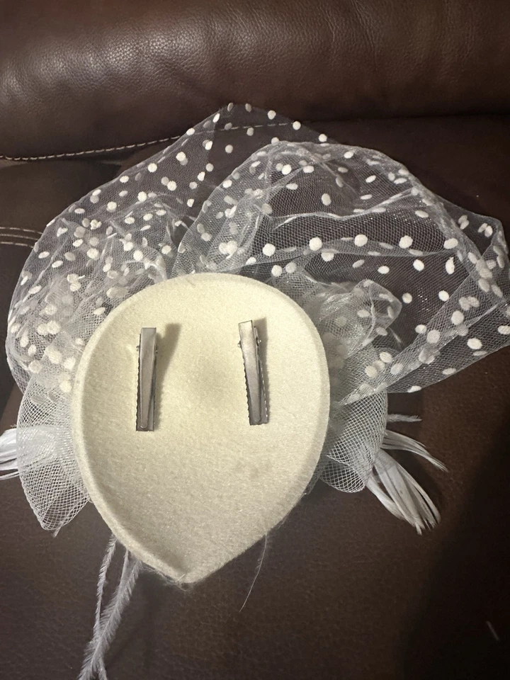 Vintage FLORAL FACSINATOR - Silk Feathers Pearls Clip On- Bridal IVORY Elegance - Image 3 of 3