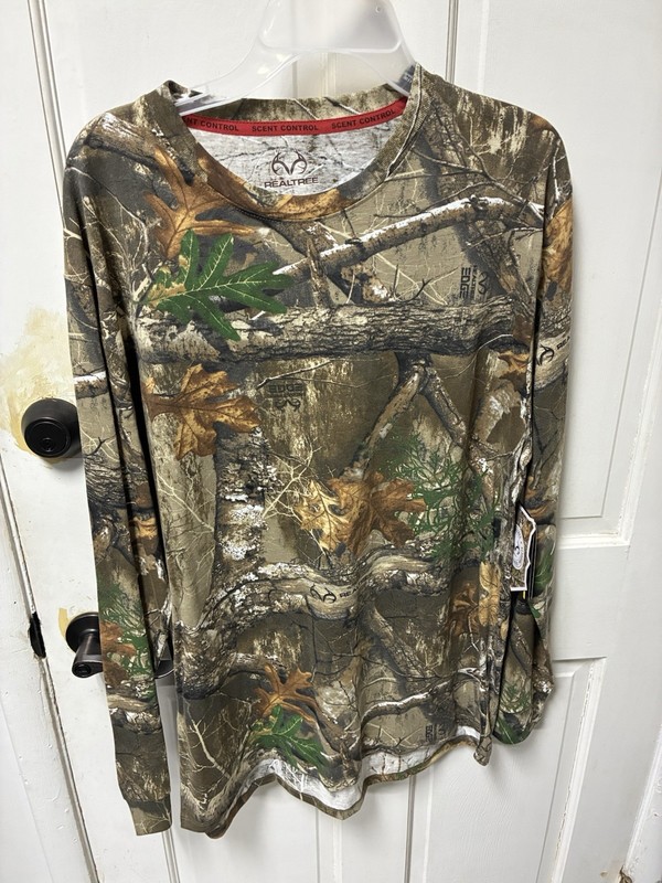 Realtree AP Camouflage Long Sleeve Green T-Shirt Men’s Size Large