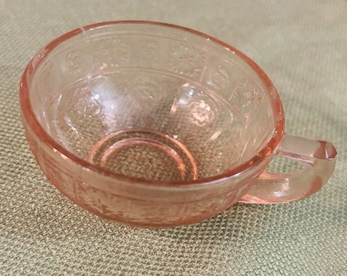 Vintage Doric Pansy Jeannette Depression Child’s Pink Cup