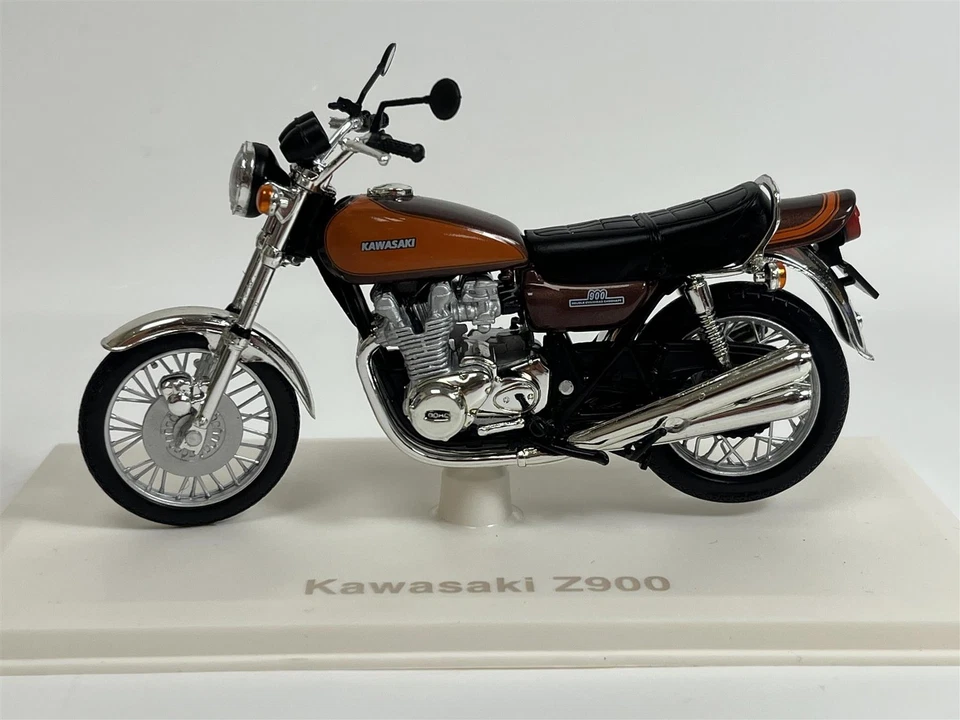 Kawasaki Z900 1973 1:18 Scale Norev 182031 - Image 3 of 4