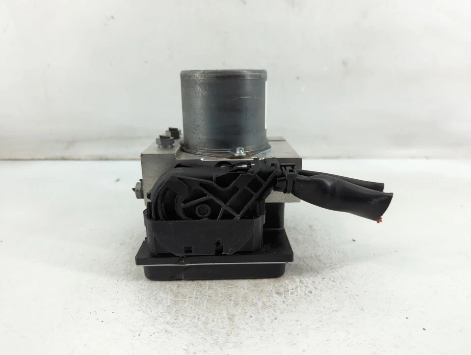 Módulo de control de bomba ABS ADF1A Mercedes-Benz E350 2013-2013 Foto 4 de 4