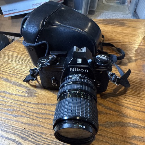nikon em 35mm film Camera W sigma standard zoom 35-70mm 2.8 - 4 W Case Tested