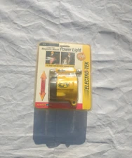 Electro-Tek Magnetic Mount Power Light 12 Volt Retractable Cord 10716 NIP