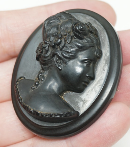 Spilla cammeo bachelite nera vintage spilla intagliata stile vittoriano lutto gioielli - Foto 3 di 9