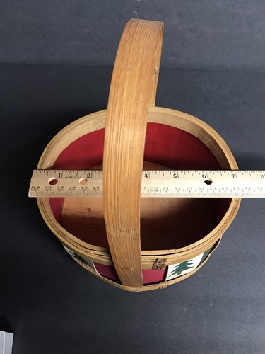 FTD~Red, Green & White Wooden Christmas Basket With Bamboo Handle And Trim - Picture 6 of 7