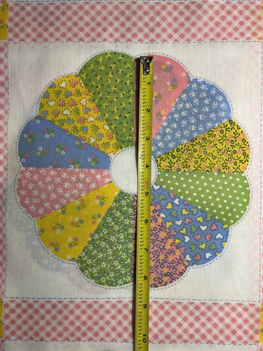 Vintage Spring Cheater Quilt Dresden Plate Pastel Flower Gingham 45"x20' (6.6y) - Picture 3 of 5