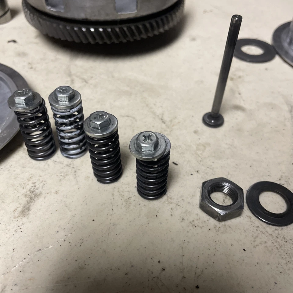 Yamaha RT100 1990-2000 conjunto de embrague completo (MX125 DT100 algunos) stock original bueno Foto 4 de 4