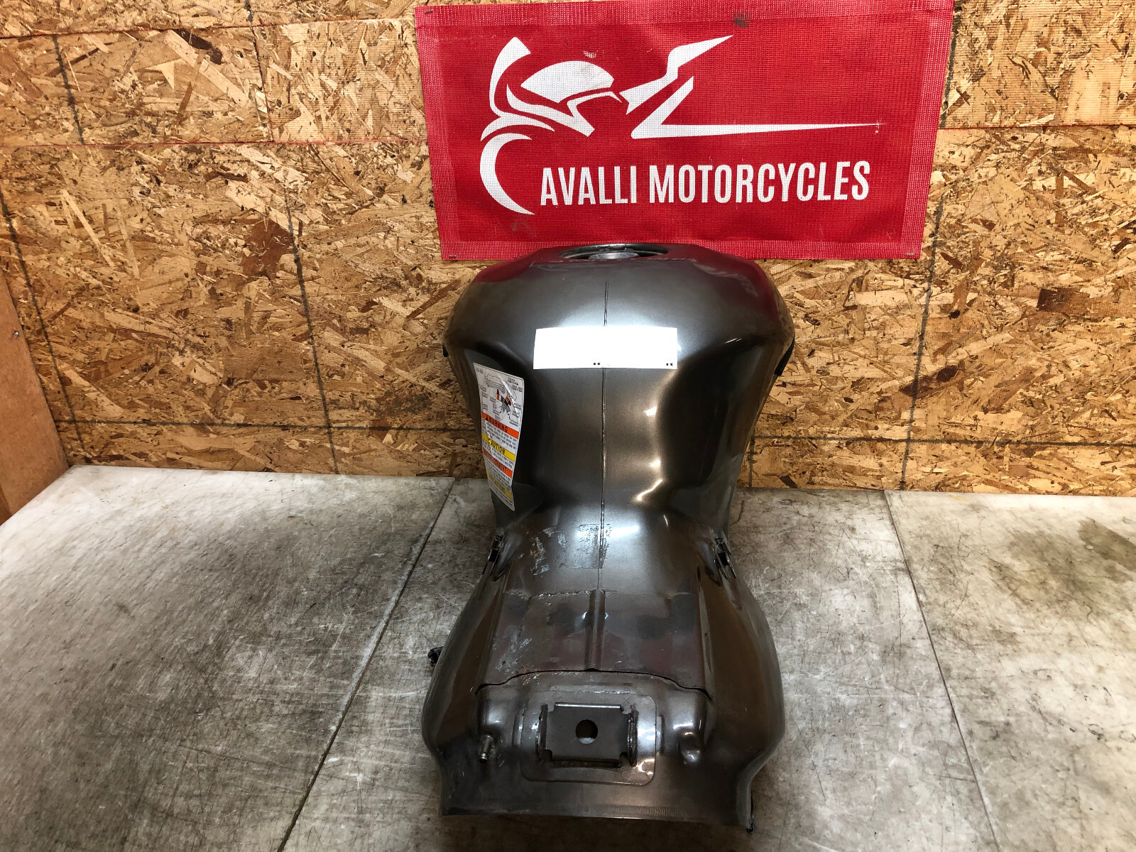 0005 KAWASAKI NINJA ZX12R ZX12R ZX12 GAS TANK FUEL TANK PETROL