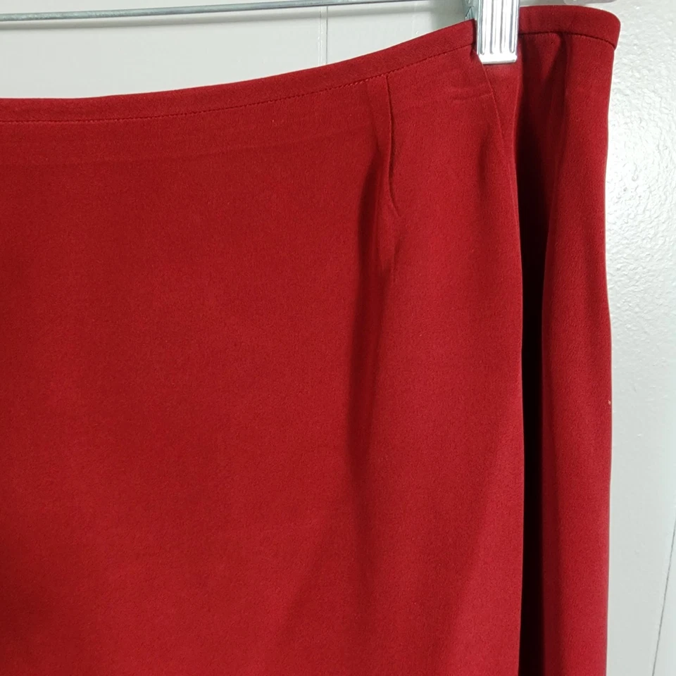 Falda midi plisada fluida clásica de carrera roja seda vintage Kasper ASL Plus 16 Foto 4 de 4