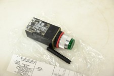 Allen-Bradley 800MR-PA16GA Green Illuminated Push Button Momentary Switch