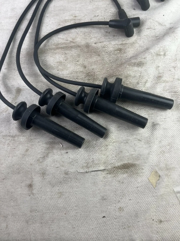 9744QQ Juego de cables de bujía AC Delco se adapta a; Saturn SC2, SL2, SW2 1994-2002 Foto 3 de 4