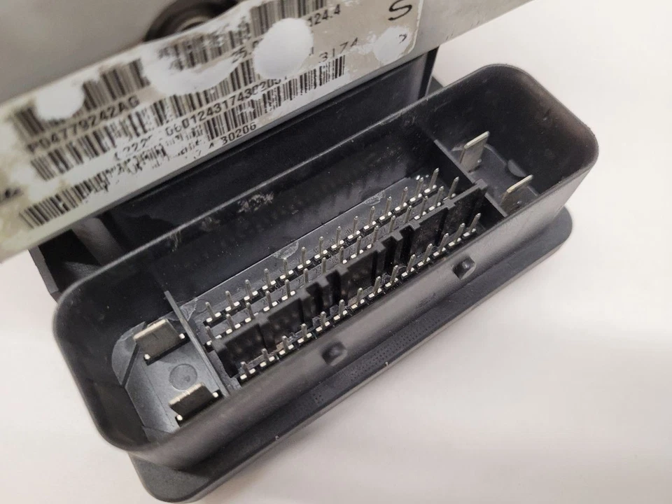 2005 05 CHRYSLER 300 Anti-Lock Brake Part W Traction Control 05134113AA Foto 3 de 4