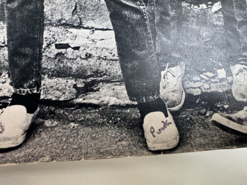 "The Ramones" – Debut LP (1976 UK 1st Pressing) | Worn Sleeve with Punk Graffiti - Picture 13 of 24