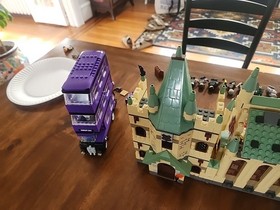 LEGO Harry Potter: Hogwarts Castle 4842 + Knights BUS 4866 Minifigures