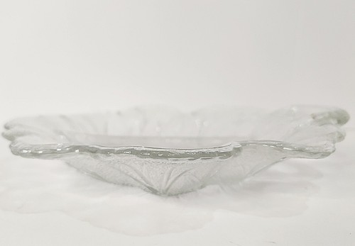 Vintage Clear Pressed Glass Leaf Divided Relish Dish w Handle – MCM Serving Tray - Picture 3 of 7
