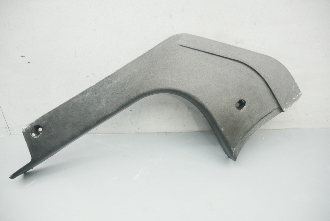 Maserati Ghibli 2014-2020 Front Right Kick panel