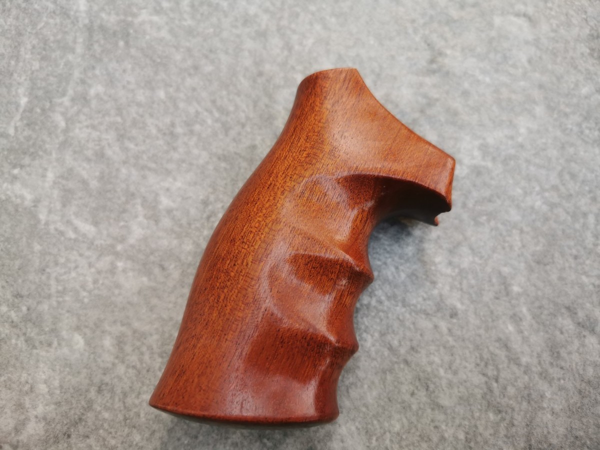 Taurus Tracker Model 617, 692 Wood Grips 627 415 445 450 817 991