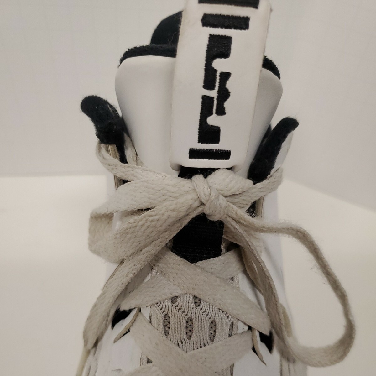 Nike Lebron Witness 5 Air Zoom  display picture 1