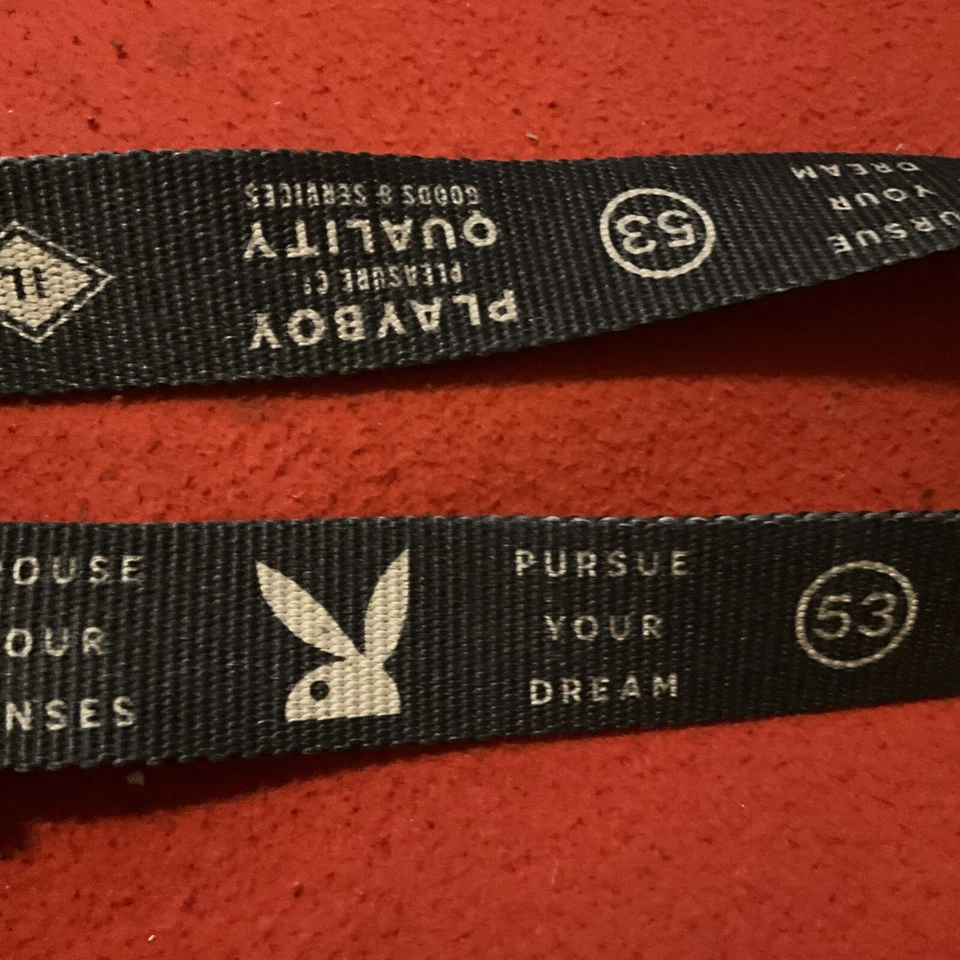 Cinturón de nailon Playboy × Playboy blanco y negro Repeat Bunny - 41" de largo - S/M Foto 3 de 4