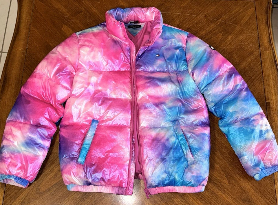 Tommy Hilfiger Niñas Talla XL/16 Estampado Puffer Chaqueta Rosa y Azul Foto 3 de 4