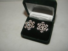 SNOWFLAKE EARRINGS AUSTRIAN CRYSTAL WEAR ALL WINTER WEDDING / CHRISTMAS GIFT