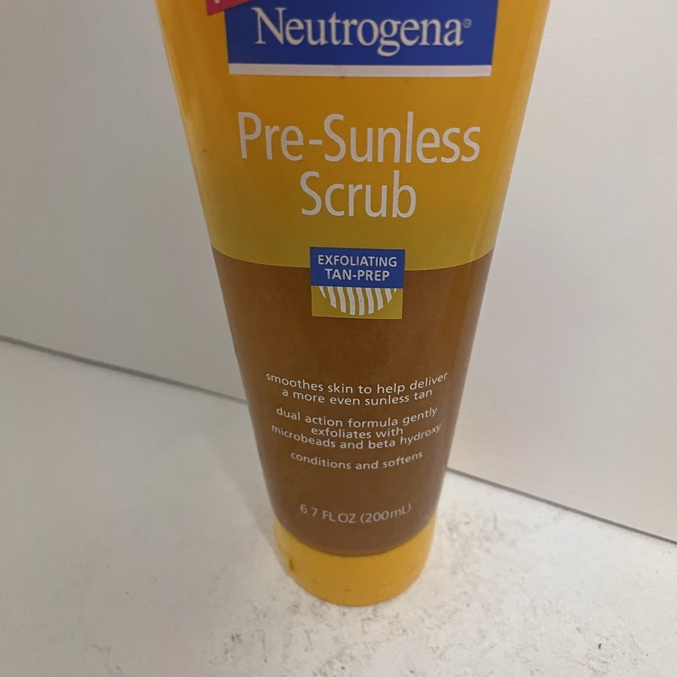 Neutrogena Pre Sunless Scrub Tan Prep - Image 2 of 3