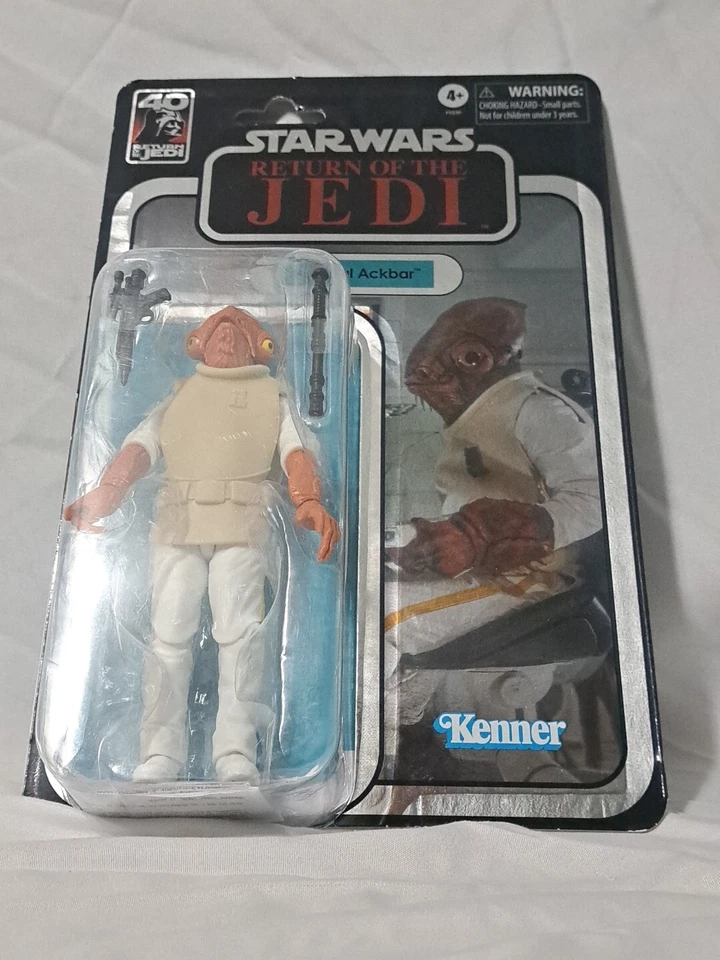 Star Wars ROTJ The Black Series 40th Anniversary Admiral Ackbar Action Figure - Image 3 of 4