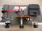 Volksempfänger Chassis VE301 , umgebaut für UKW, mit Lautsprecher und Antenne