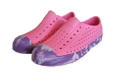 Native Jefferson The Circle Whistler Slip-On Sneaker Shoe Pink Big Kids Size J6