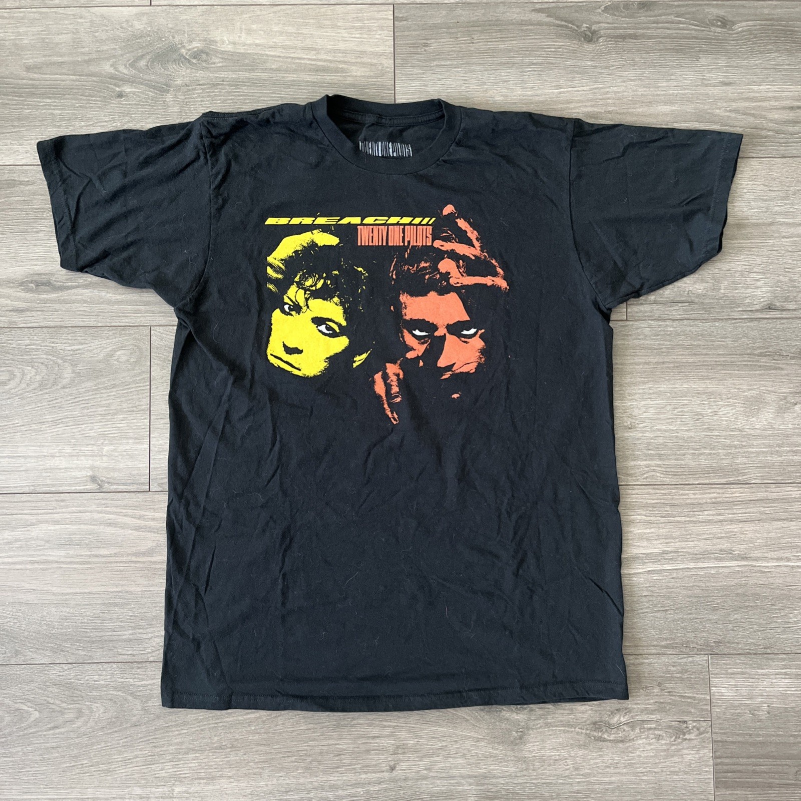 Twenty One Pilots Breach Mens L T Shirt Black Short Sleeve