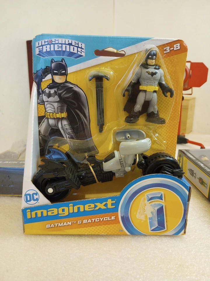 Lote de 3 figuras de vinilo de Batman y la Pantera Negra Foto 2 de 4