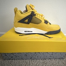 Jordan Air Jordan 4 Retro Lightning Yellow Mid Top Leather Sneaker CT8527-700
