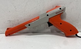 Nintendo NES Console (NES-001) w/ Accessories FOR PARTS 