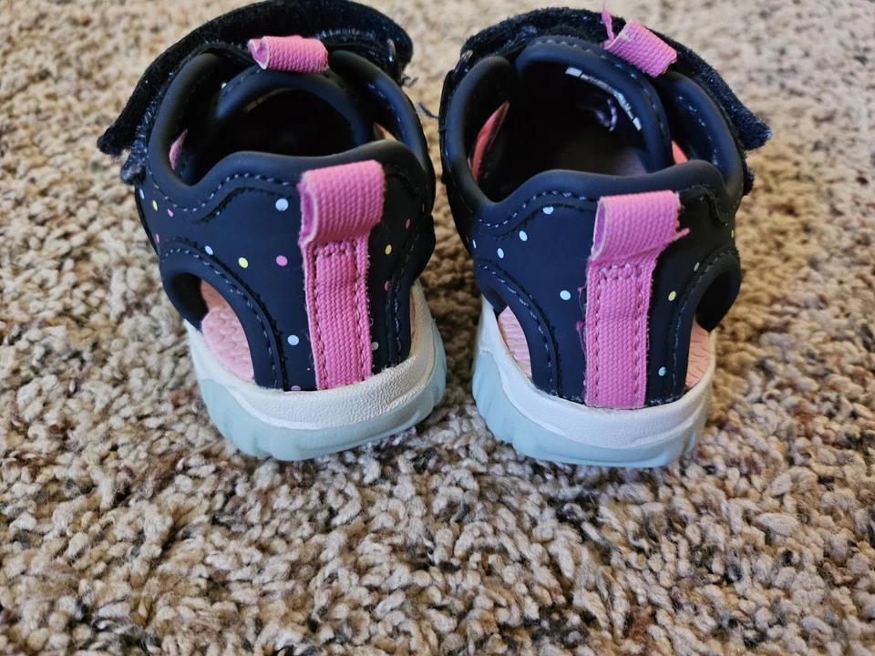 Sandalias Tenis Carters Talla 5 Lunares. (bxS) Foto 4 de 4