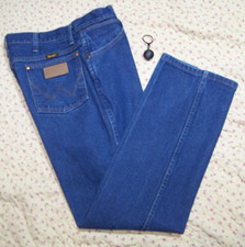 Men's Wrangler Jeans - 936DEN - Size 33 x 31 - Measures 32 - 1/2 x 30