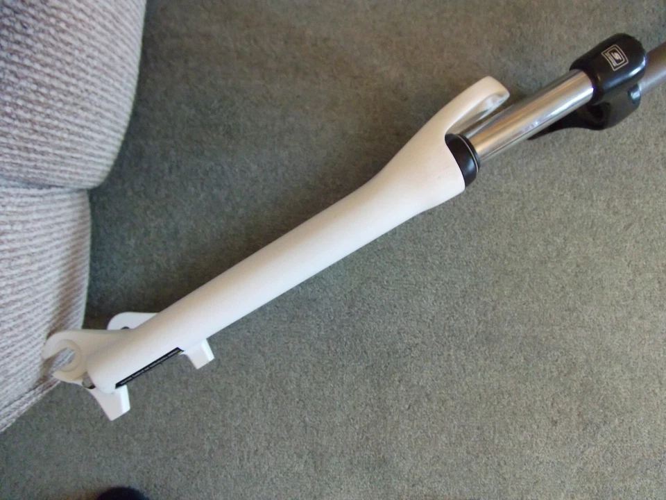 SUNTOUR M3030 Alloy 27.5" SUSPENSION FORKS 1 1/8" THREADLESS x 195mm Stem, Disc - Image 4 of 4