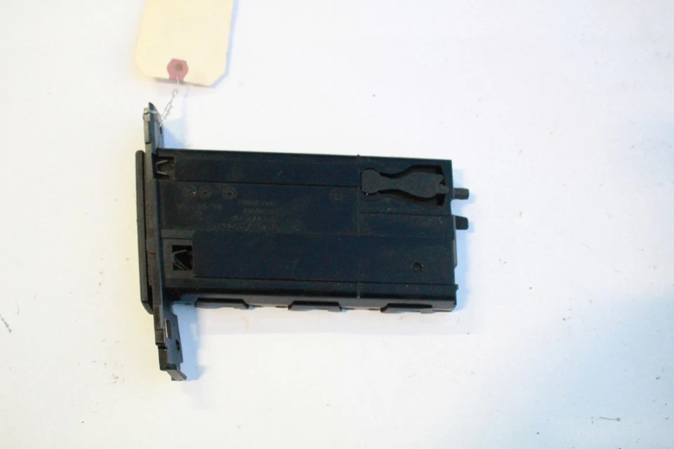 07-10 E90 BMW 335I 328i GUARDAVASOS LADO DERECHO TABLERO M5179 Foto 4 de 4