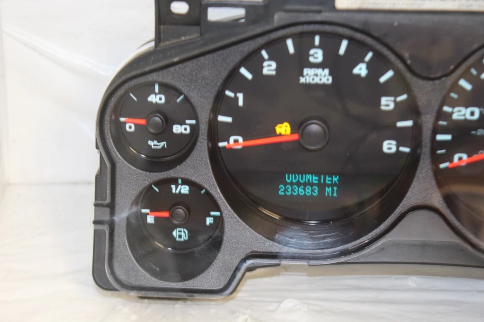 速度表仪表组 07 - 2011 Silverado/Sierra 1500 Dash 233,683 英里 — 第 2/4 张图片