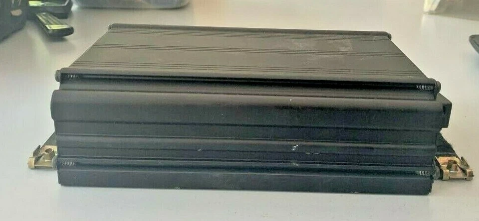 1996-2001 AUDI A4 - BOSE AMPLIFICADOR ESTÉREO / AMPLIFICADOR 8D0-035-225 USD OEM Foto 3 de 4