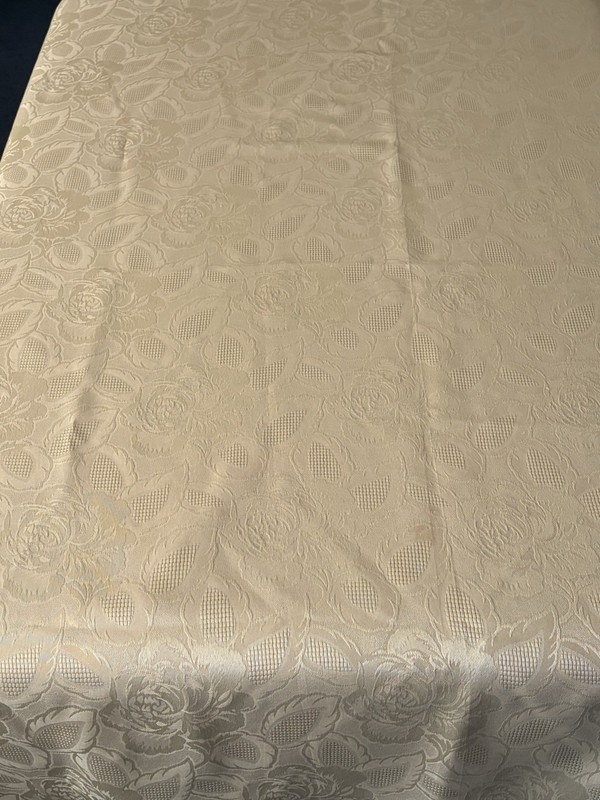 Gold Lightweight Damask Rose Pattern Tablecloth