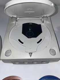 Sega Dreamcast With 4 Games, NO CORDS!, And 2 Controllers, Works Great