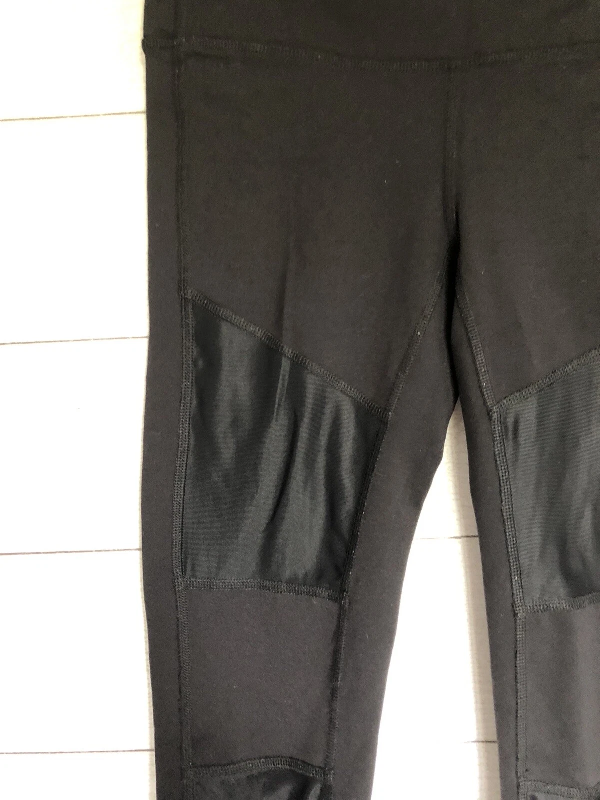 alo-yoga yoga crop moto leggings