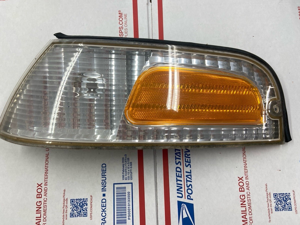 03-11 FORD CROWN VICTORIA LEFT SIDE MARKER LIGHT OEM # 5W7T-15A219